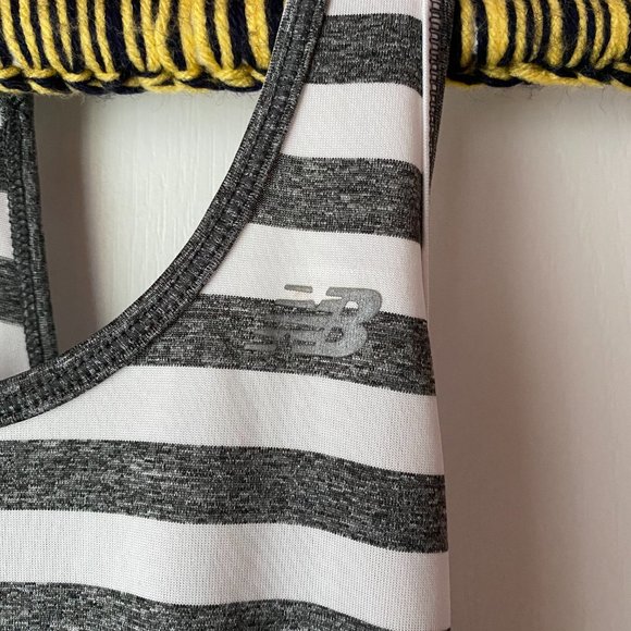 New Balance Athletic Workout Top Small Gray White - Picture 4 of 6